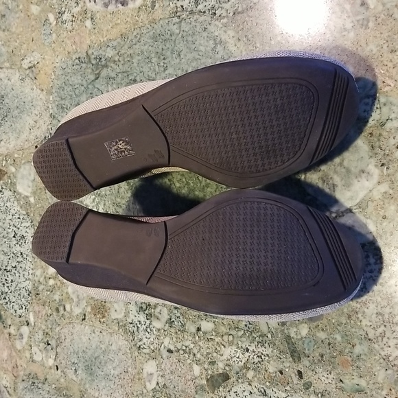 🎉Host Pick! 😎Charleston Shoe Company Tan Cape Low Wedge Size 8 - Picture 7 of 8